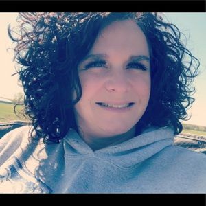 Meet your Posher, Nickie